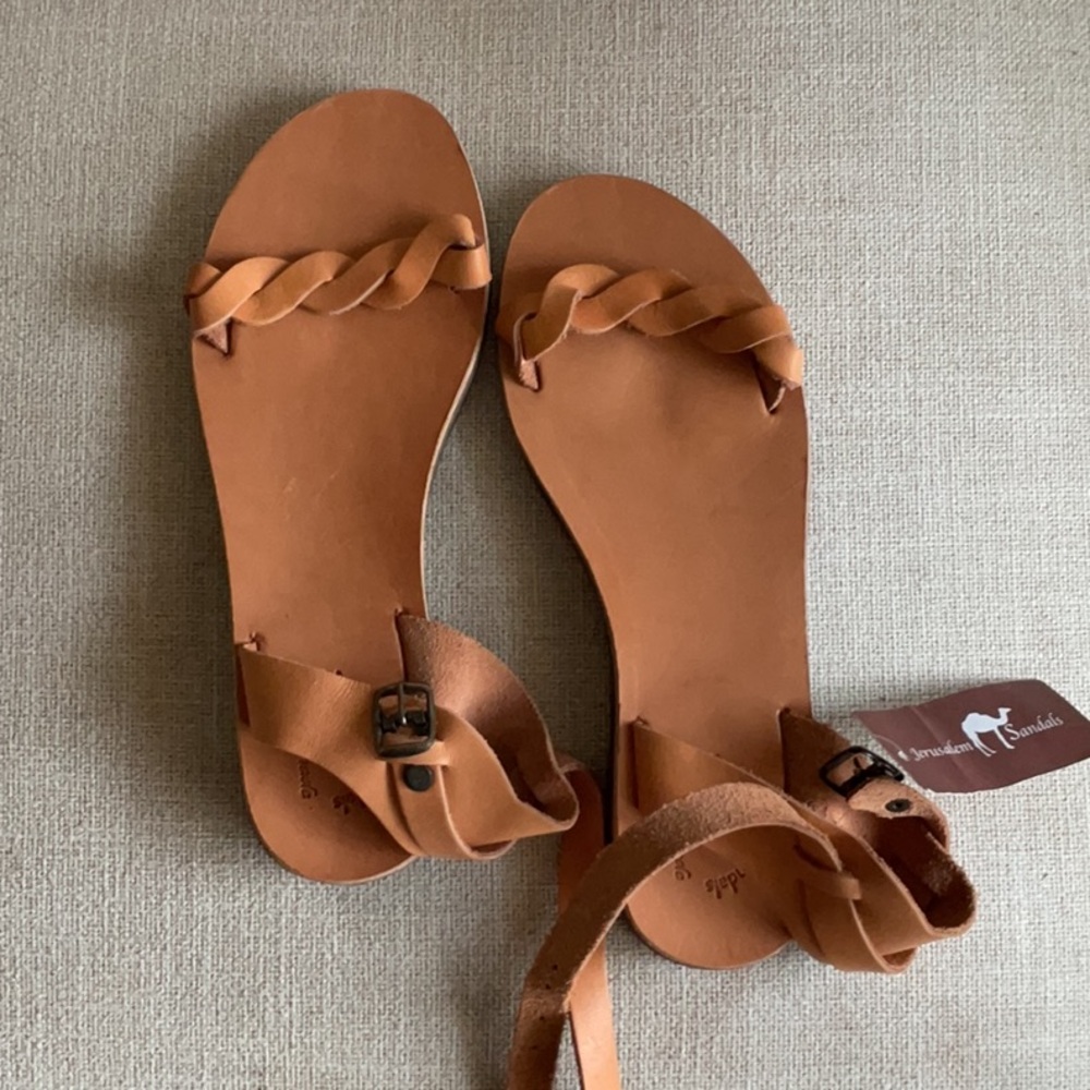 NWT brown leather sandals